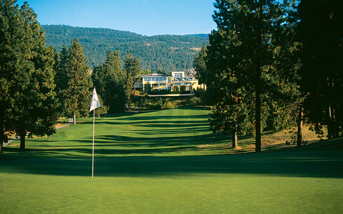 Lisa Longball Gallagher Golf Club clubhouse hole 1